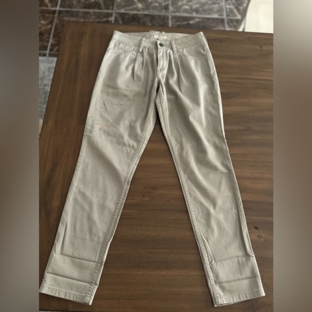 BURBERRY Brit Pleated front Khaki Pant Size 25